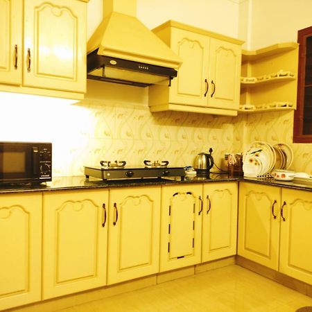 Hotel Jj Inn Kochi Екстер'єр фото