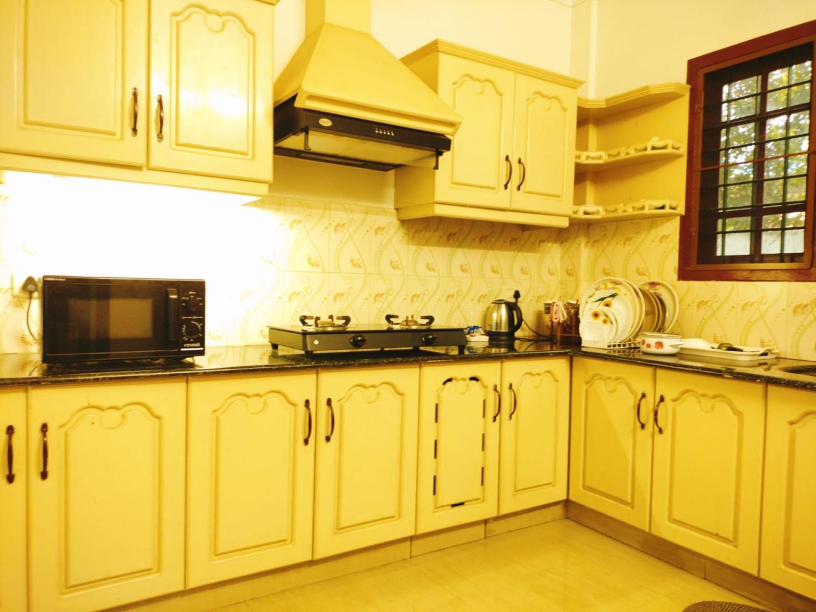 Hotel Jj Inn Kochi Екстер'єр фото